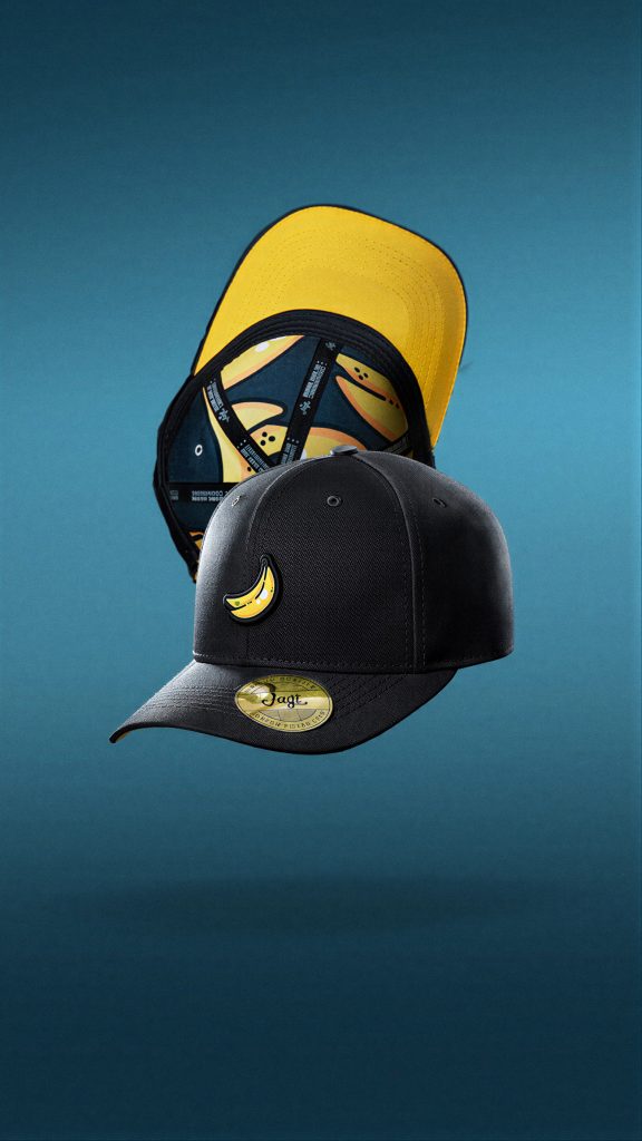 Gorra con bordado mini y visera interior estampada